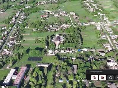 Air strikes razed Kursk and the RU infantry to the ground.