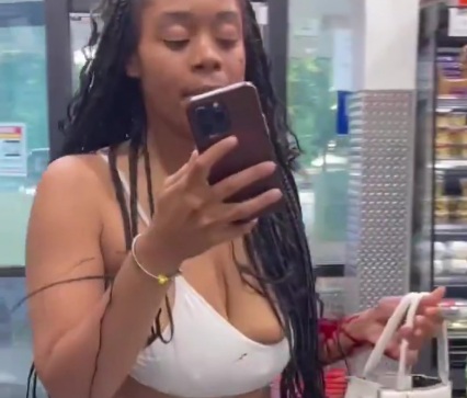  Black woman got stabbed during a fight inside a gas station