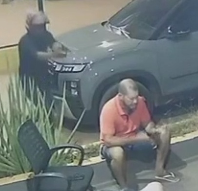 Man Enjoying Porn on Phone Gunned Down By Hitman