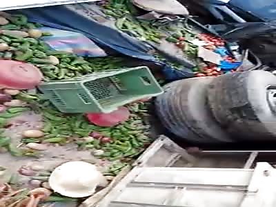 many peoples stuck under truck in terrible accident 