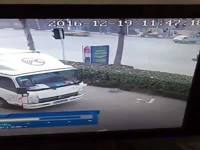 Car accident Only this happens in the movies