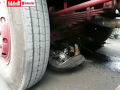  At least 15 killed in Tragic Road Accident In Andhra Pradesh