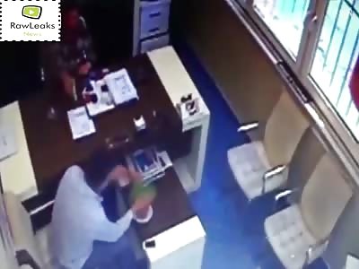 Man accidentally shoots and kills his friend - Istanbul, Turkey