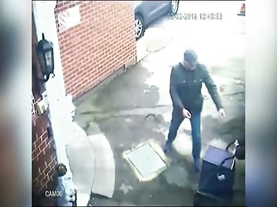 Evil man helped an elderly lady through a heavy door - and PICKPOCKETED her