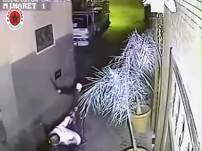 Masked suspect uses machete during robbery