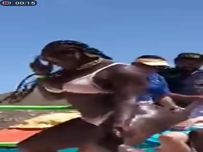 Crazy fat ass black twerk