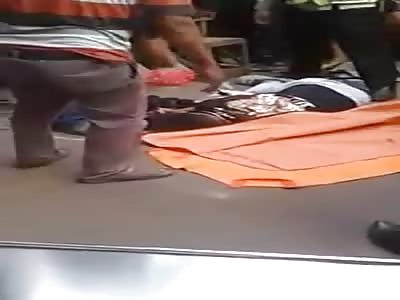 (indonesia)accident aftermath brains in the road