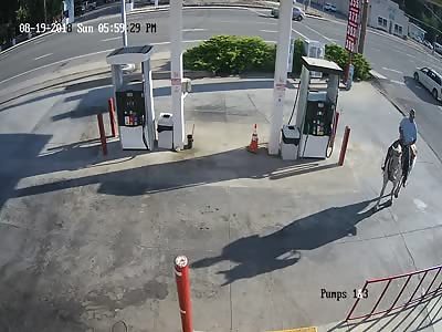 Man Falls Off Horse and Gets Dragged 