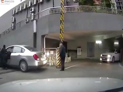 winner of the darwin awards, has a crushing leg day