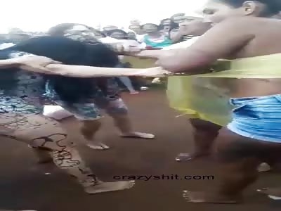 LATINA GIRLS ARGUING OVER A MAN