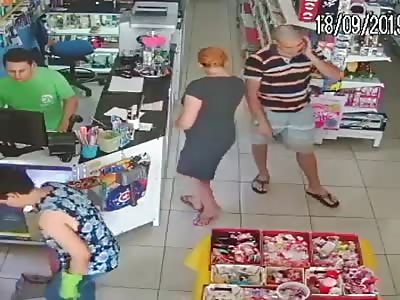  pervert get caught trying to take pics 