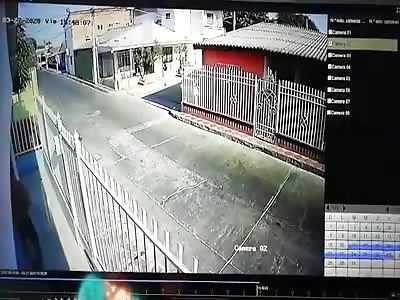 Loool woman on bike run from police