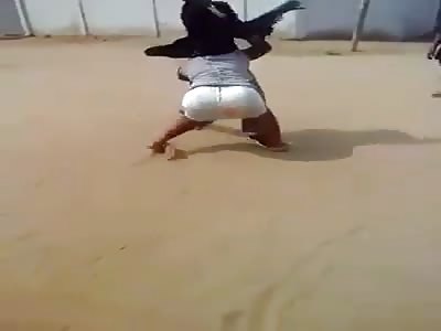 Lol DAmn: Chubby Woman Beats Abusive Husband in the Street 