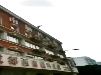 Man Jumps from ex-Wife`s Apartment