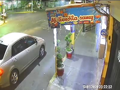 Stupid Mexican policeman fall from the back of truck 