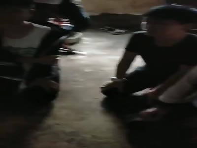 Savagely beating young thief in Chinese police station 