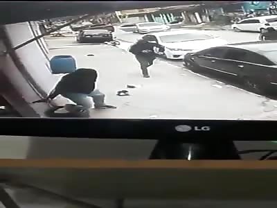 Gang war in RIO street,man killed by sicario after crazy shooting 