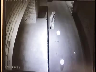 Lunatic Russian savagely attacks young woman. 