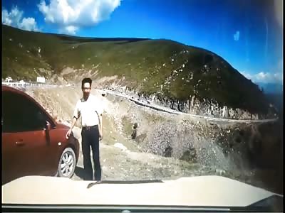 Asshole Forgot the Handbrake 