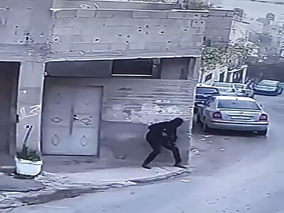 Israeli sniper fatally shoot armed Palestinian resistant 