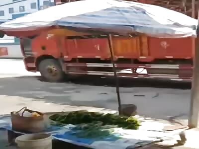 Little boy crushed under big truck 