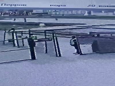 Depressed man run from his wife and jump under running train 