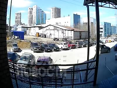 girl jumped out of the window because of unrequited love