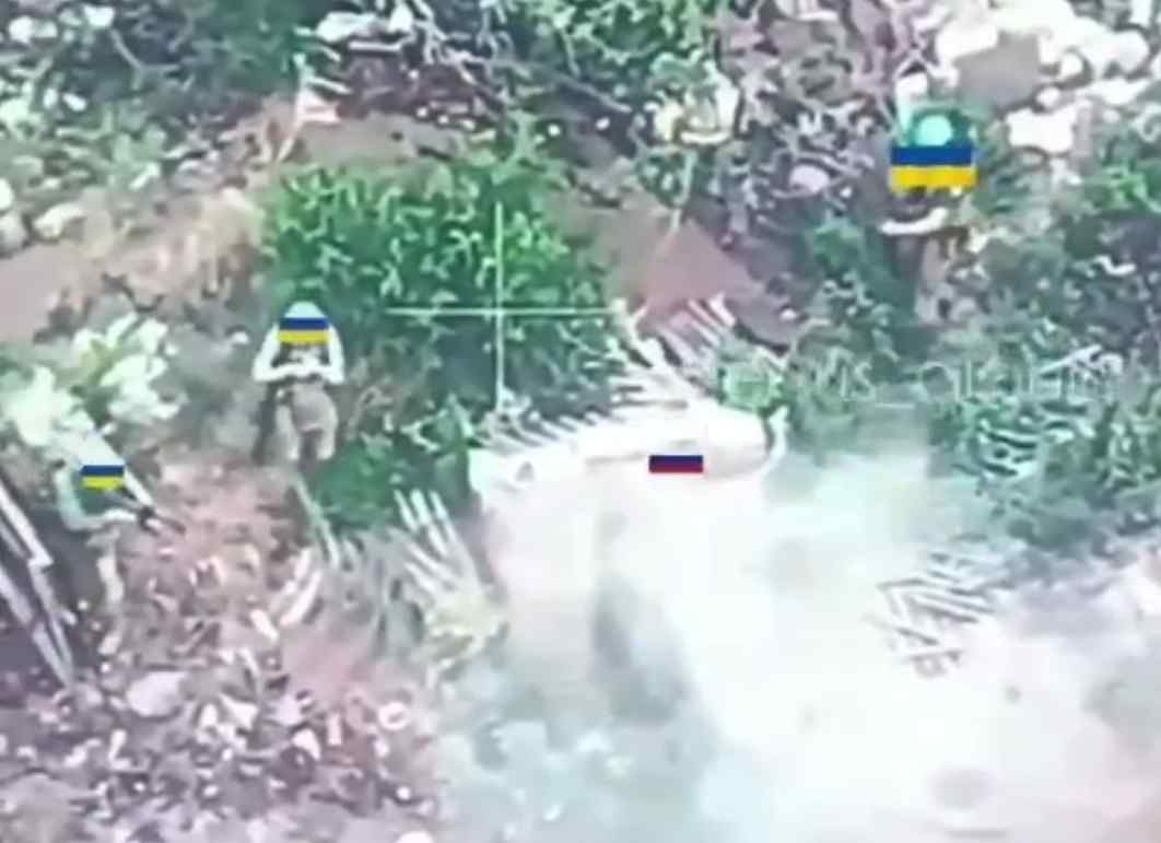 4 Ukrainians vs 1 Russian + 1 drone.