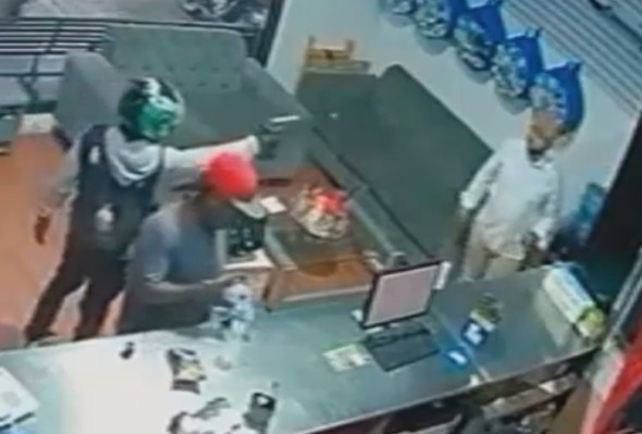 Hitman Caught Seconds Later After Shooting Victim Twice