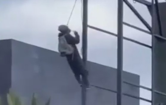 Attention Whore Attempts Suicide, Sadly Rescued By First Responders