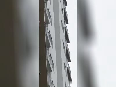 Woman Lets Herself Fall from the 18th Floor