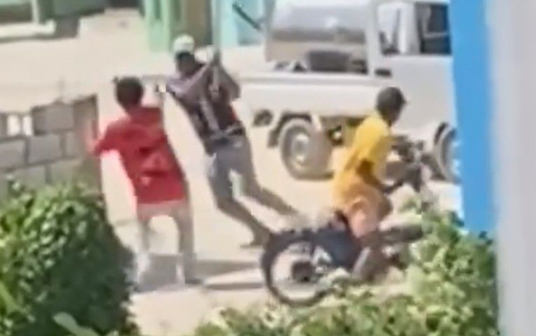 Man Selling Water Falls Dead After Getting Shot During Street Fight