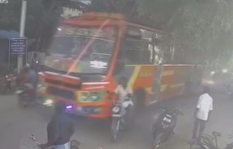 Man Riding Motorcycle Instantly Killed By The Bus Wheel