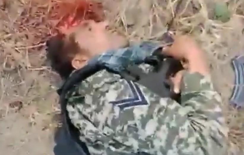 Taliban Members Shoot And Curse Killed Pakistani Soldier Just For Fun