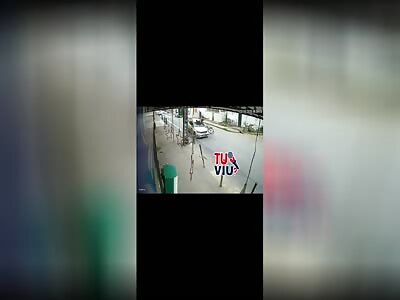 SHOCKING BICYCLE AND CAR ACCIDENT