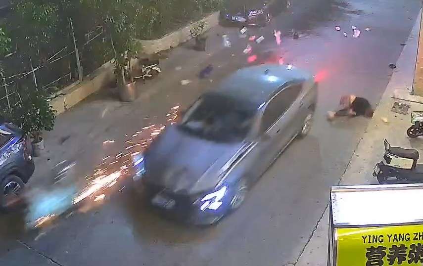 Careless Moped Rider Seriously Injured