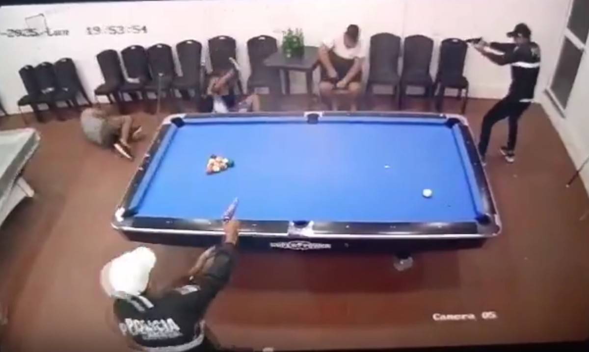 New Massacre In Ecuador: Gunmen Invade Pool Hall Killing Four 