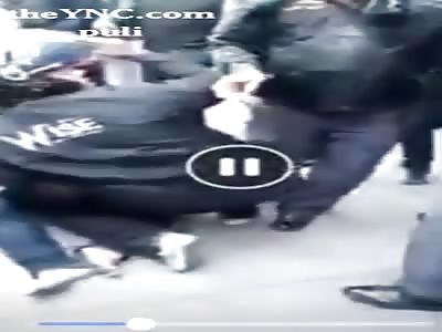 Fled the police Grab and smash cars crash damaged motorcycle 34 units