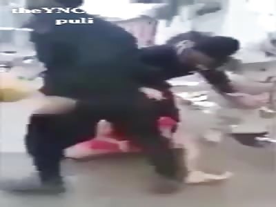  Iraqi army Brutally assaults on iraqi  civilians in #Mosul  