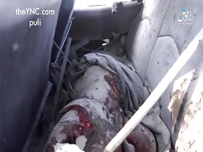 Mosul - side of the clashes that took place on Corniche street and the brick door