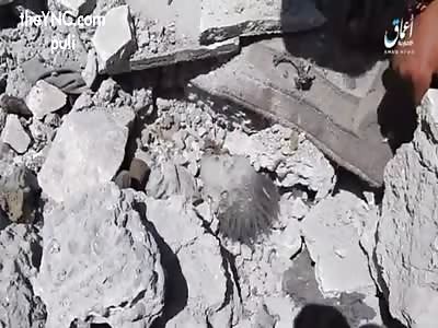 Mosul - scenes of the carnage caused by the US bombing of a shelter for displaced people in the neighborhood of conquest