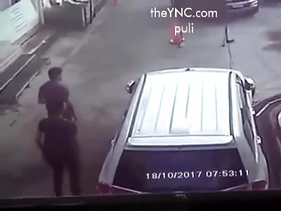 falls from the car over the head.