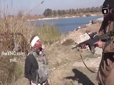 (New)Man is Executed by Machine Gun Fire by ISIS  