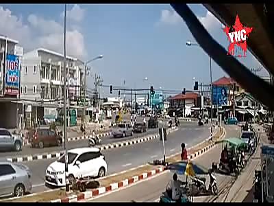 The motorcyclist drives towards the sign died on the spot