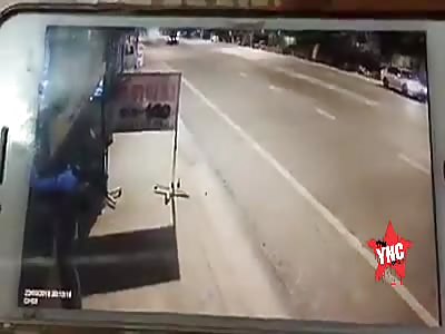 ACCIDENT: strong impact between motorcycle and car