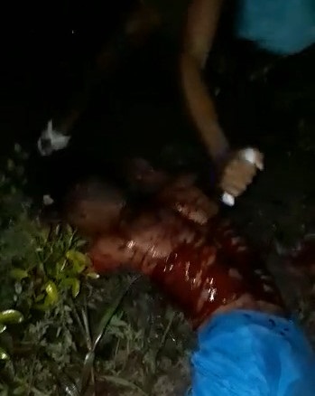 Â¡Brutal stabbing gone wild! 