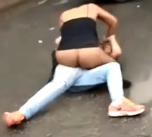 transsexual hits his client (mimo)