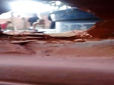 AUTHORITY ABUSE. POLICE DA PALIZA !!! A COUPLE