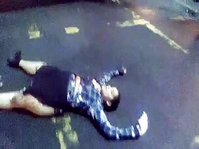 ACCIDENT. MOTORCYCLE AND BUS 2 FATAL VICTIMS