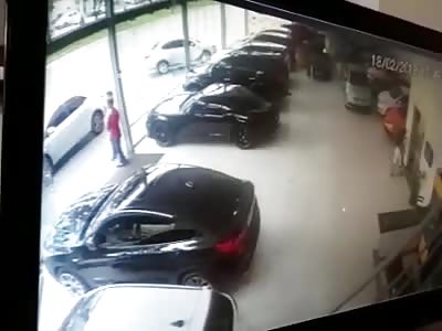 SHOOTS IN THE FACE - BUSINESS MAN IS KILLED IN COLD BLOOD MURDER